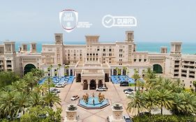 Jumeirah Al Qasr 5*